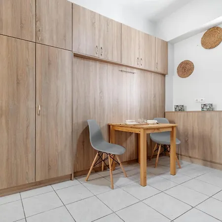 Stylish Old Town Apartment *