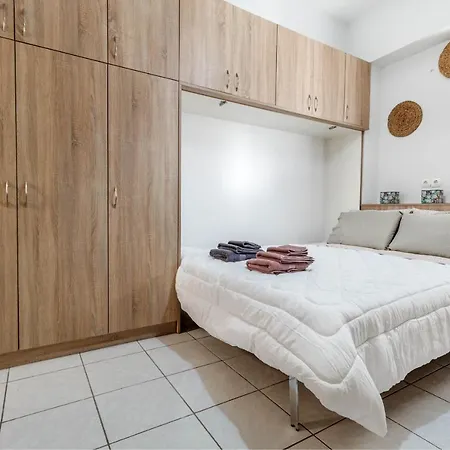 Stylish Old Town Apartment *