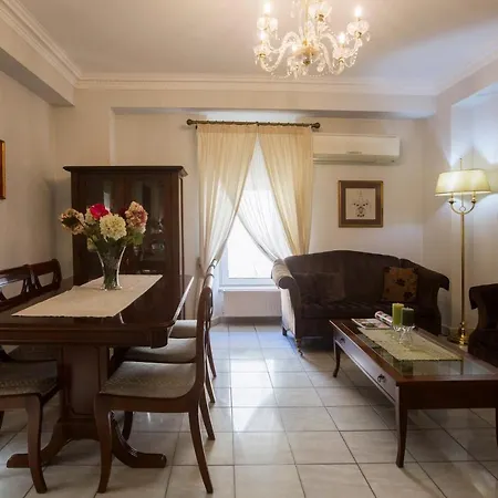 Stylish Old Town Apartment